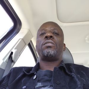 Meet your Posher, Carlos